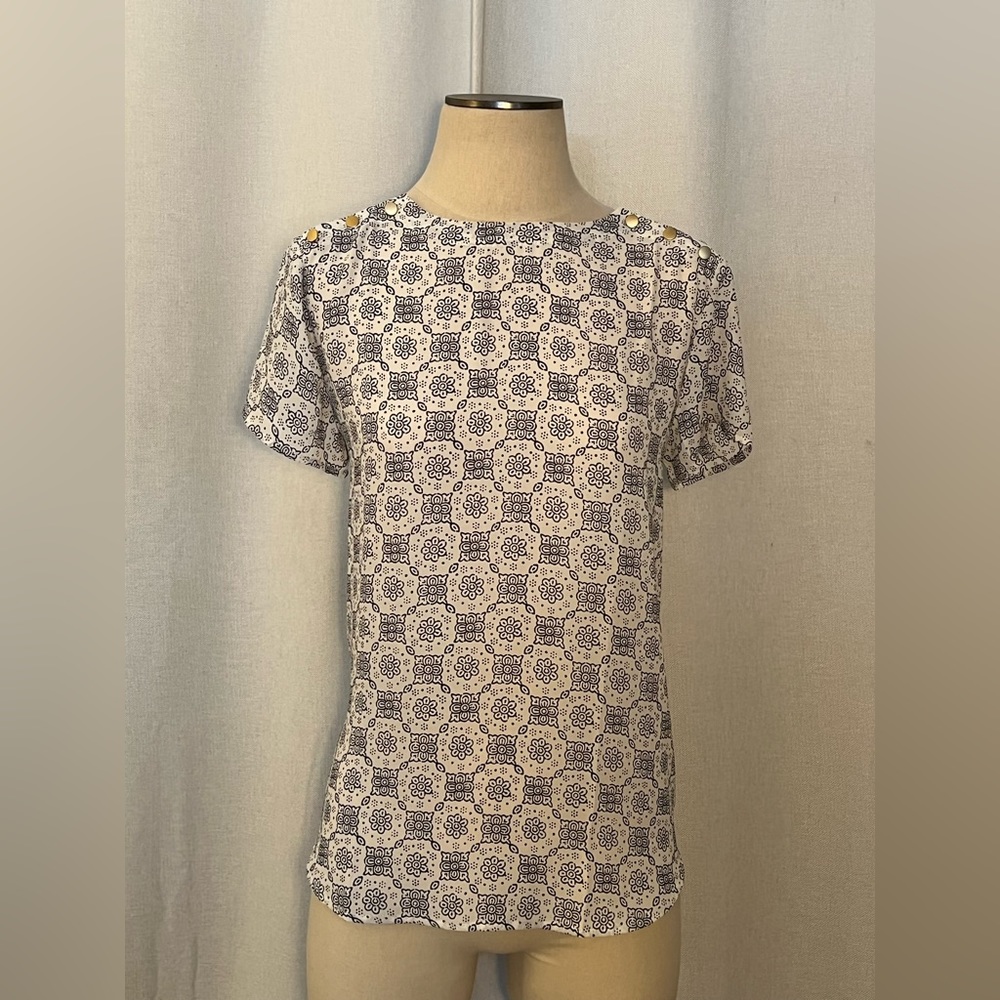 Loft Blue And White Patterned Button Shoulder Blo… - image 2